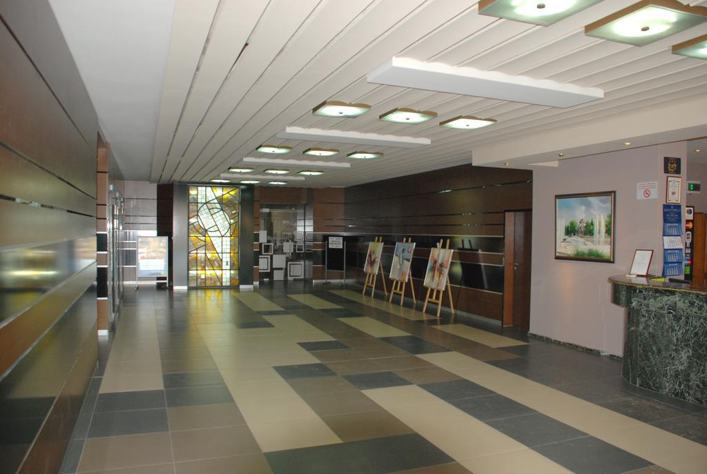 Hotel Balkan Pleven Exterior photo