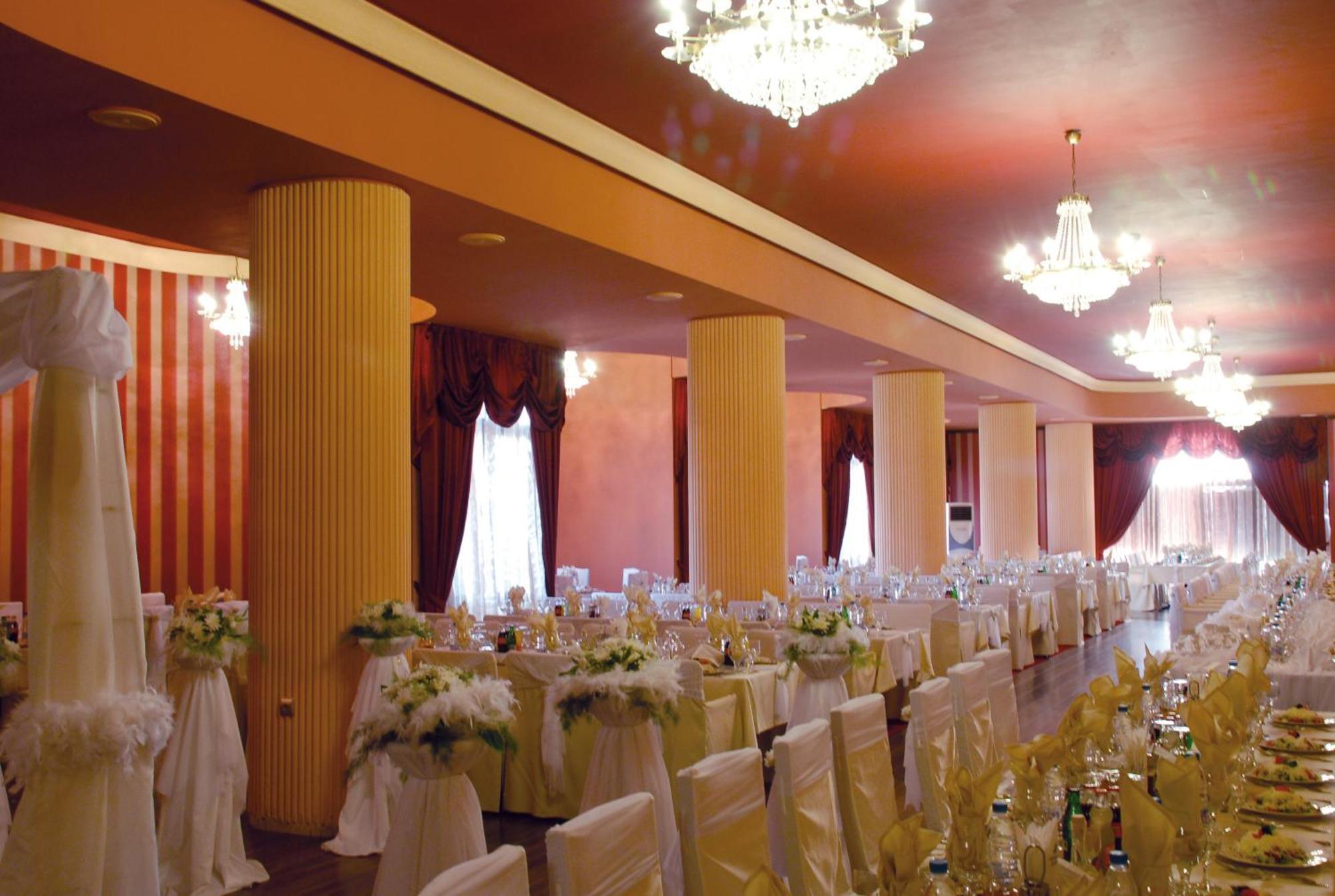 Hotel Balkan Pleven Exterior photo